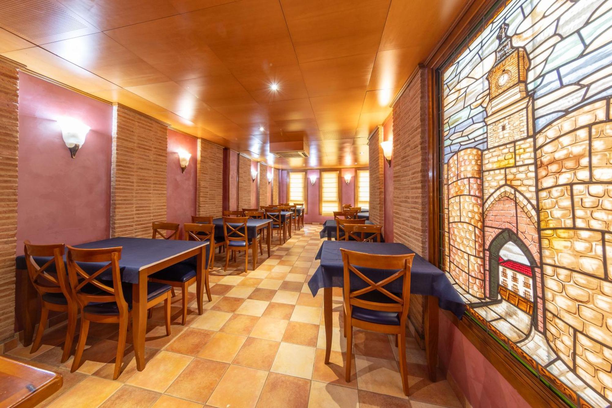 Hostal Sin Recep24H Puerta De La Villa - Pet Friendly & Restaurante Almazan Luaran gambar