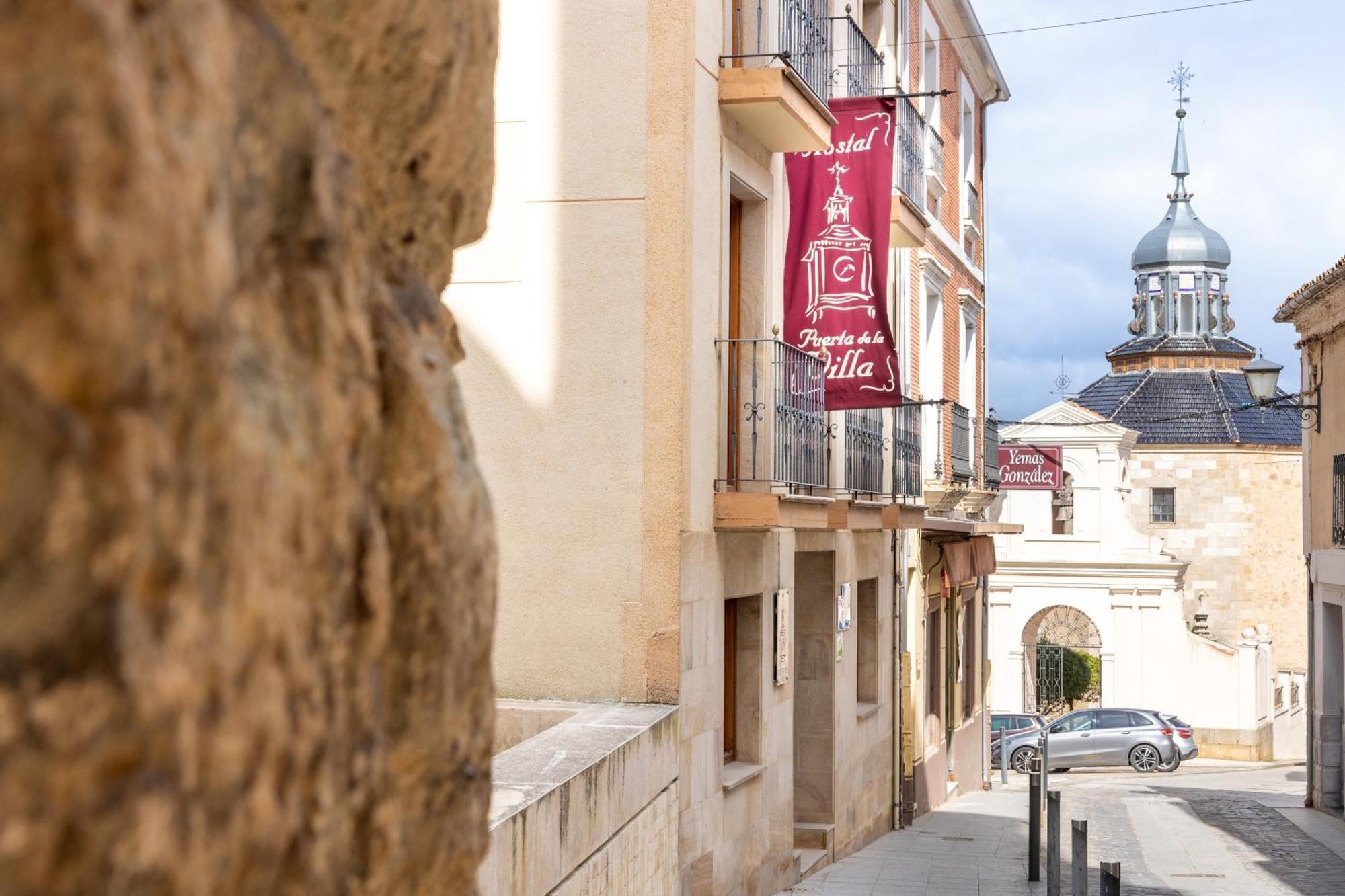 Hostal Sin Recep24H Puerta De La Villa - Pet Friendly & Restaurante Almazan Luaran gambar