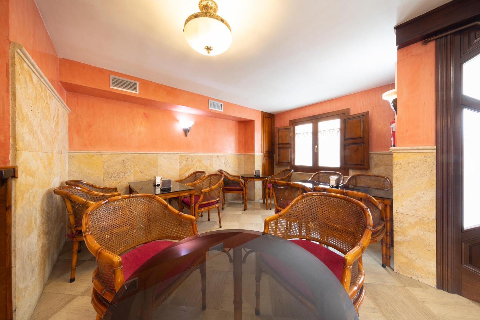 Hostal Sin Recep24H Puerta De La Villa - Pet Friendly & Restaurante Almazan Luaran gambar