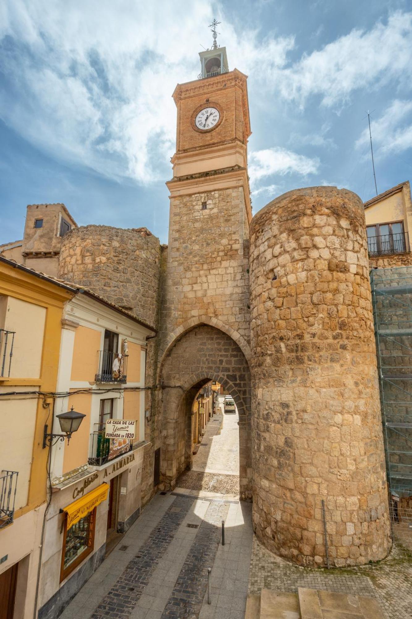 Hostal Sin Recep24H Puerta De La Villa - Pet Friendly & Restaurante Almazan Luaran gambar