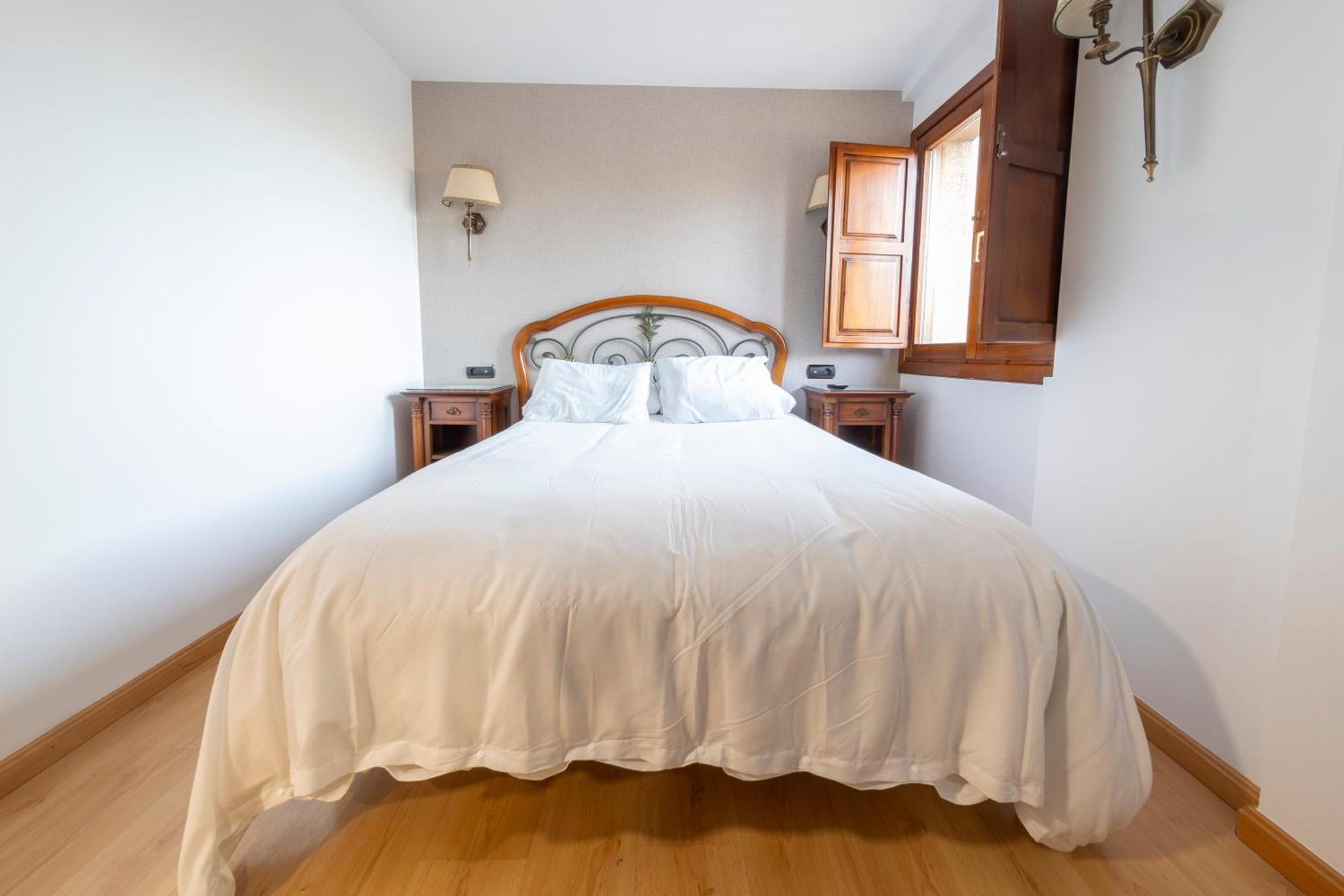Hostal Sin Recep24H Puerta De La Villa - Pet Friendly & Restaurante Almazan Luaran gambar
